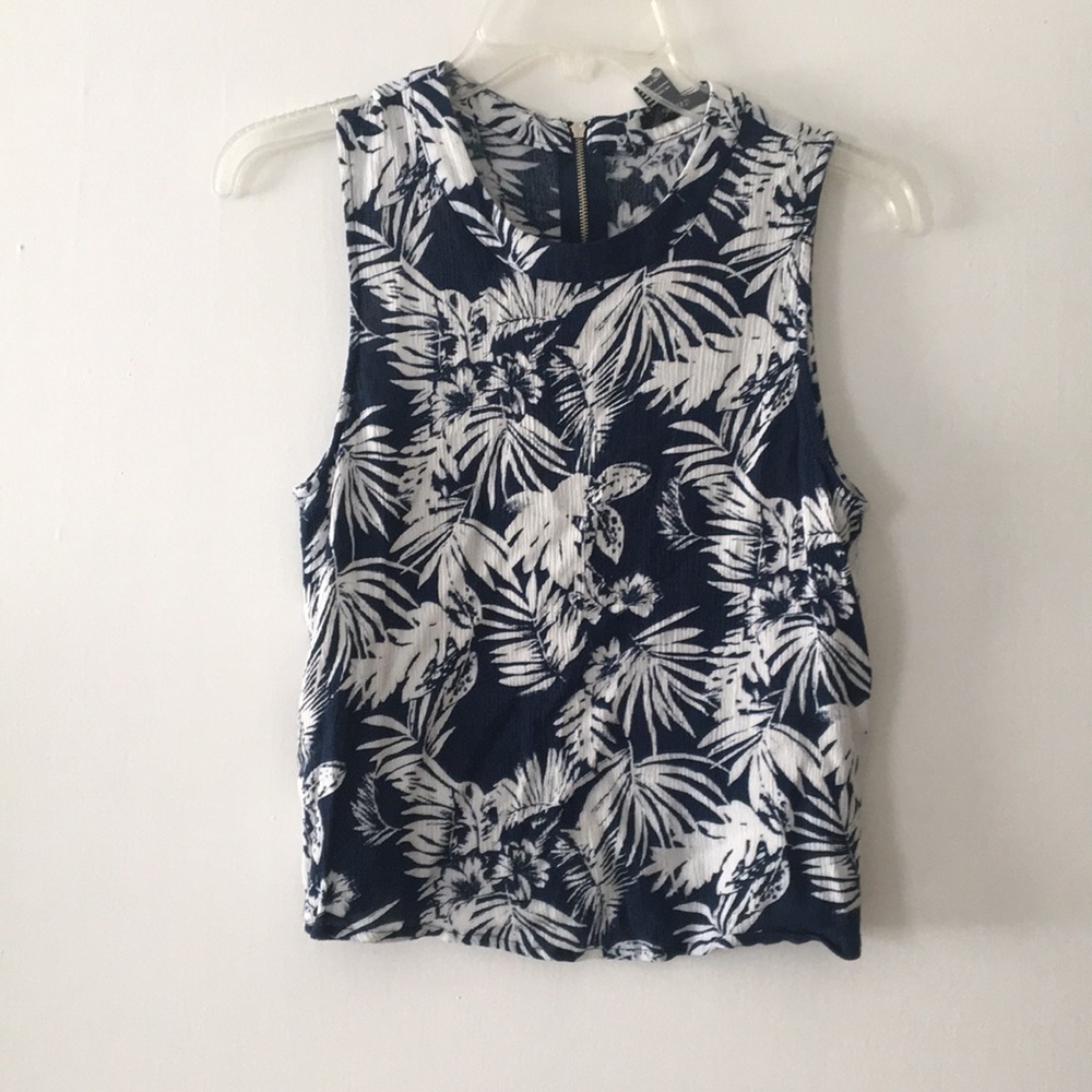 🆕LISTING: NEVER BEEN WORN TROPICAL F21 TANK - Picture 2 of 5
